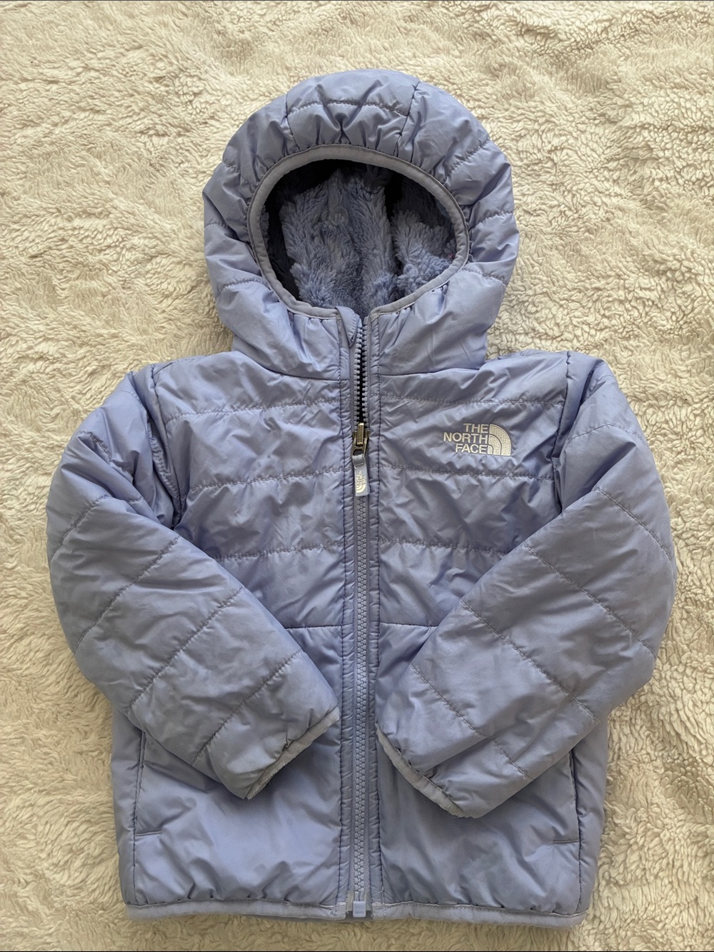 The North Face (Lilac/light blue) Hooded Puffer Jacket